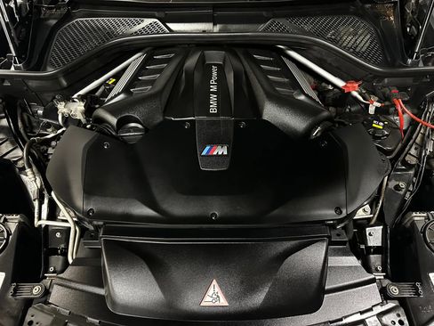 Used 2015 BMW X6 M image 29