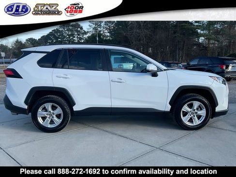 Used 2019 Toyota RAV4 XLE w/ Convenience Package image 8