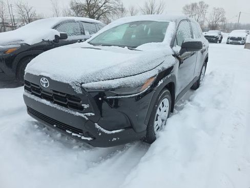 Used 2026 Toyota Corolla Cross L image 3