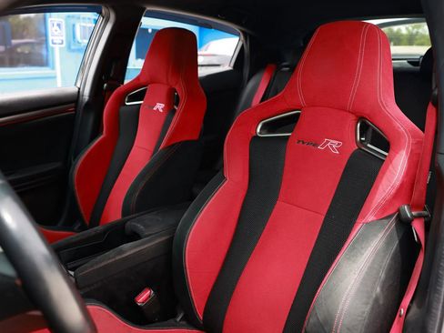 Used 2017 Honda Civic Type R image 19