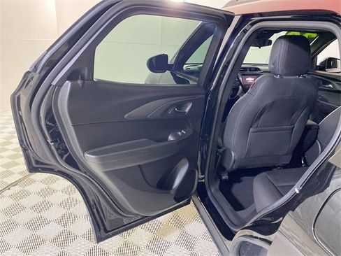 Used 2023 Chevrolet TrailBlazer RS image 29