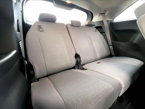 Used 2025 Toyota Sienna LE w/ LE Plus Package image 35