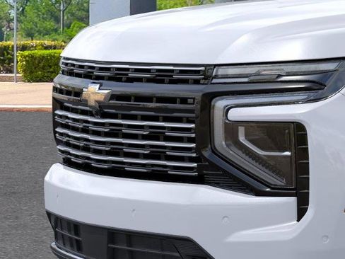New 2026 Chevrolet Suburban High Country AWD/4WD image 39