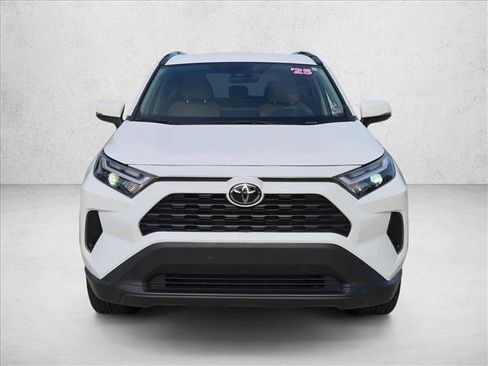 Used 2025 Toyota RAV4 XLE FWD image 2