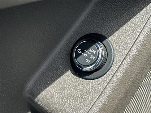 Certified 2020 Chevrolet Traverse LT FWD image 19