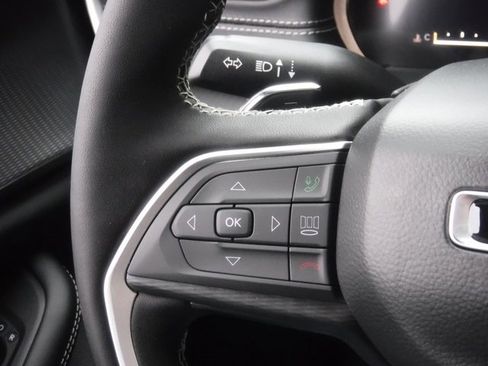 New 2025 Jeep Grand Cherokee L Altitude image 34