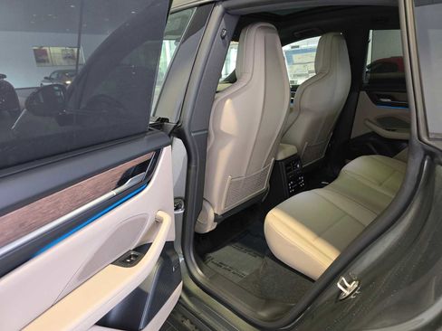 New 2026 Porsche Macan 4 Electric image 18