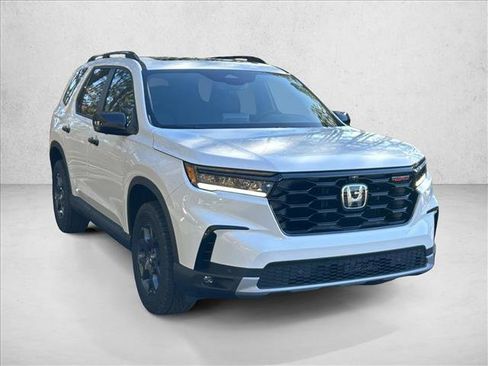New 2025 Honda Pilot TrailSport image 7