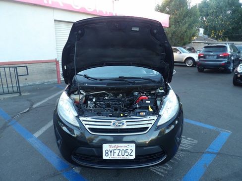Used 2013 Ford Fiesta SE FWD image 11