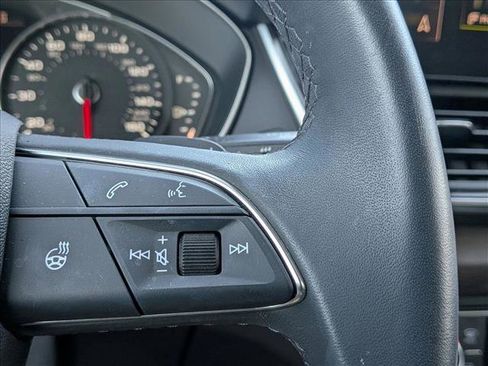 Used 2023 Audi Q5 2.0T Premium w/ Convenience Package image 13