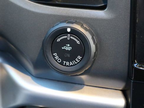 Used 2023 Ford Expedition Max XLT image 28