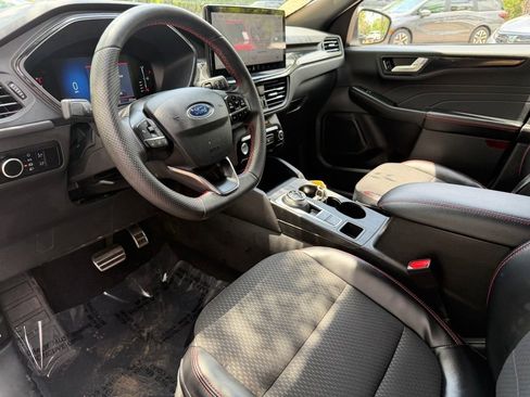Used 2023 Ford Escape ST-Line w/ Tech Pack #1 FWD image 20