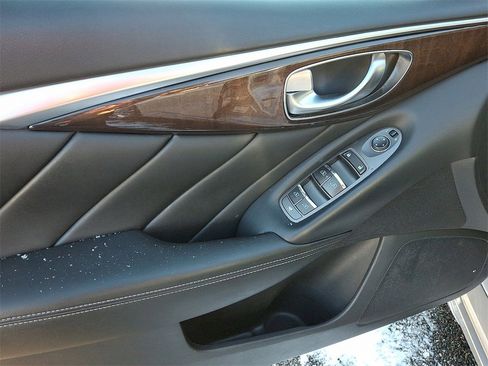 Used 2018 INFINITI Q50 Luxe w/ Essential Package (3.0T Luxe) image 13