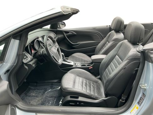 Used 2016 Buick Cascada Premium image 9