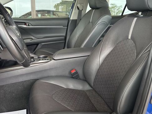 Used 2024 Toyota Camry XSE w/ Navigation Package image 12