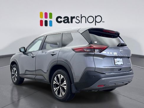 Used 2023 Nissan Rogue SV w/ SV Premium B Package image 3