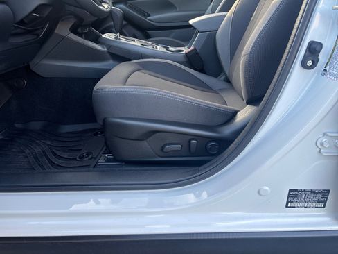 Certified 2025 Subaru Crosstrek 2.0i Premium AWD/4WD image 15