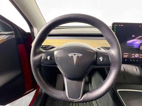 Used 2023 Tesla Model Y Long Range image 17