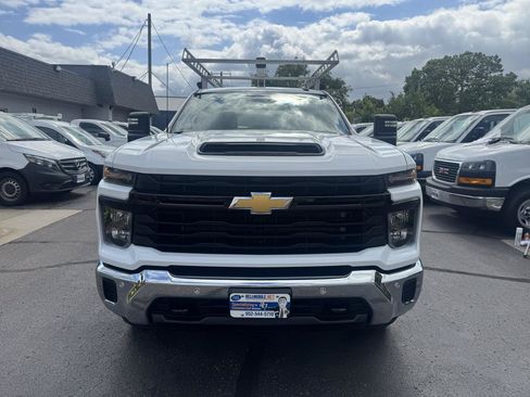 Used 2025 Chevrolet Silverado 2500 W/T w/ WT/CX Safety Package AWD/4WD image 2