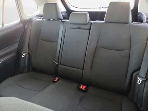 Used 2022 Toyota RAV4 LE FWD image 9