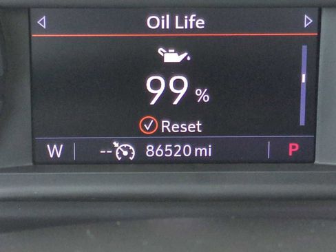 Used 2021 Chevrolet Tahoe LT w/ LT Signature Package image 12