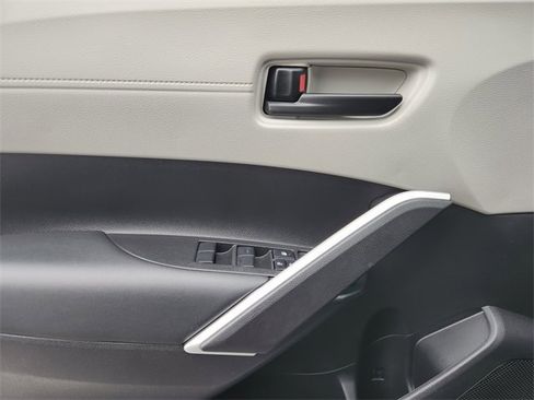 Certified 2025 Toyota Corolla Cross L image 17