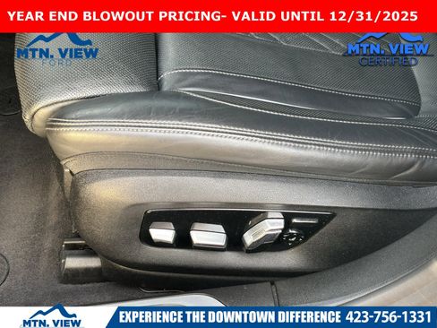 Used 2022 BMW 750i xDrive w/ Luxury Rear Seating Package image 17