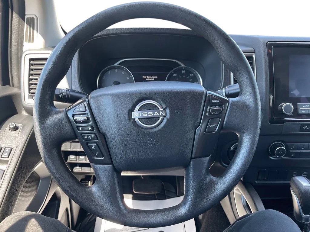 Used 2023 Nissan Frontier SV AWD/4WD image 25