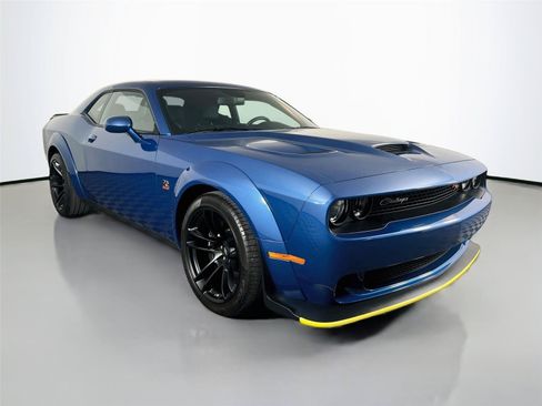 Used 2022 Dodge Challenger R/T Scat Pack RWD image 8