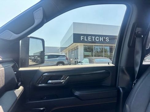 Used 2024 GMC Sierra 3500 AT4 w/ AT4 Premium Plus Package AWD/4WD image 13