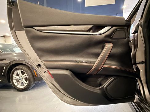 Used 2016 Maserati Ghibli RWD image 35