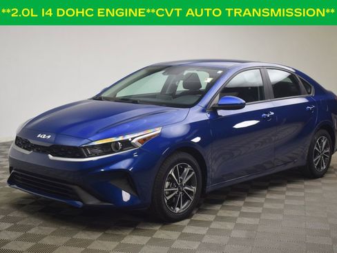 Used 2023 Kia Forte LXS image 3