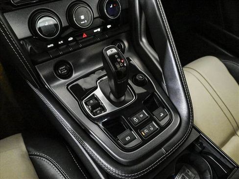 Used 2017 Jaguar F-TYPE R AWD/4WD image 12