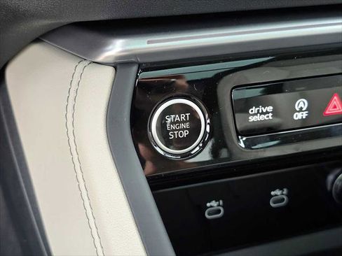 New 2025 Audi Q5 Prestige image 37