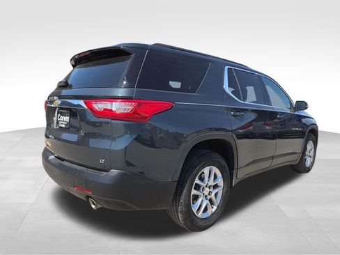Used 2020 Chevrolet Traverse LT w/ Driver Confidence II Package AWD/4WD image 11