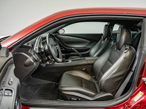 Used 2010 Chevrolet Camaro SS w/ RS Package RWD image 34