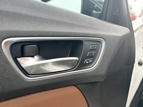 Used 2018 Acura TLX V6 SH-AWD w/ Technology Pkg image 12