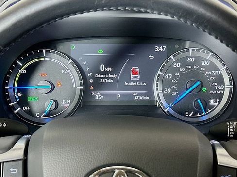 Used 2021 Toyota Highlander XLE AWD/4WD image 13