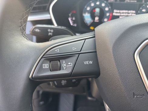 Used 2025 Audi Q3 2.0T Premium w/ Black Optic Sport Package image 24
