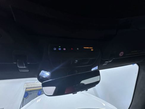 Used 2021 Chevrolet Corvette Stingray Premium Cpe w/ Z51 Performance Package image 33