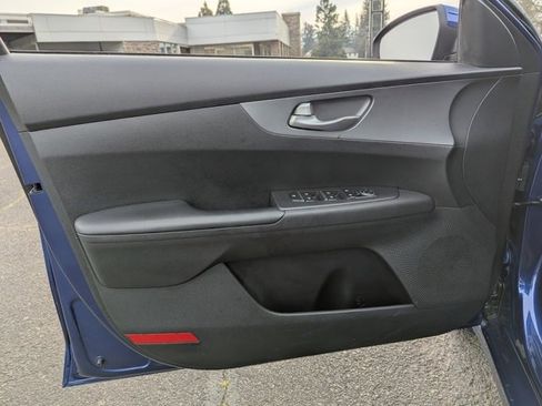 Used 2021 Kia Forte LXS image 10