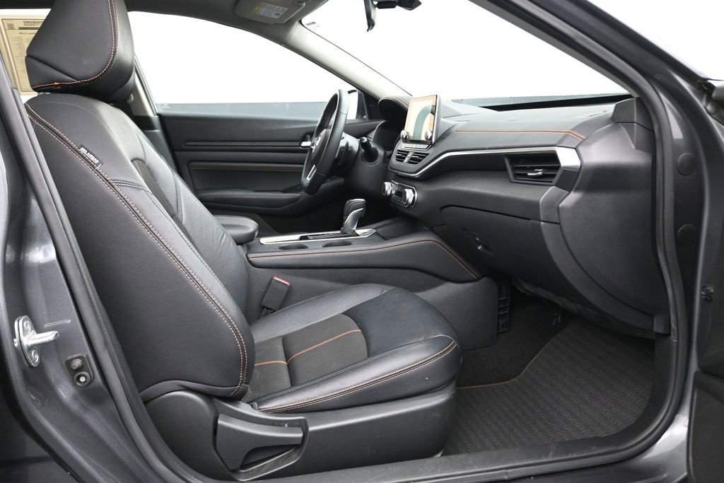 Used 2020 Nissan Altima 2.5 SR w/ Premium Package AWD/4WD image 17