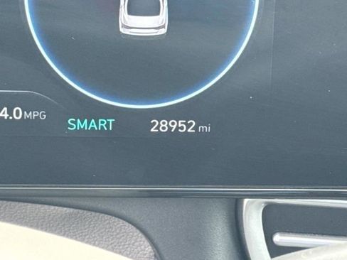 Used 2025 Hyundai Elantra SEL FWD image 32