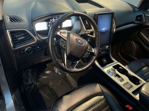 Used 2023 Ford Edge SEL image 11