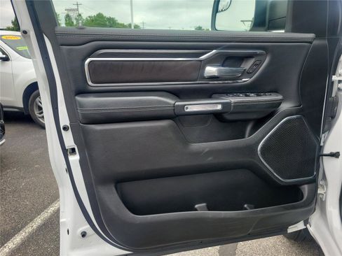 Used 2024 RAM 1500 Laramie AWD/4WD image 20