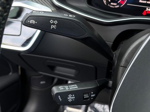 Used 2021 Audi RS 6 AWD/4WD image 38