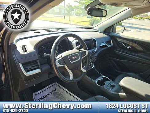 Used 2023 GMC Terrain SLT w/ Elevation Edition image 11