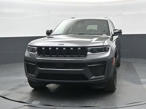 New 2026 Jeep Grand Cherokee L 4WD image 8