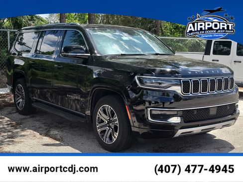 Used 2025 Jeep Wagoneer L Series II w/ 8-pass Seating Package AWD/4WD image 1