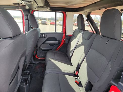 Used 2023 Jeep Wrangler Unlimited Sahara image 10